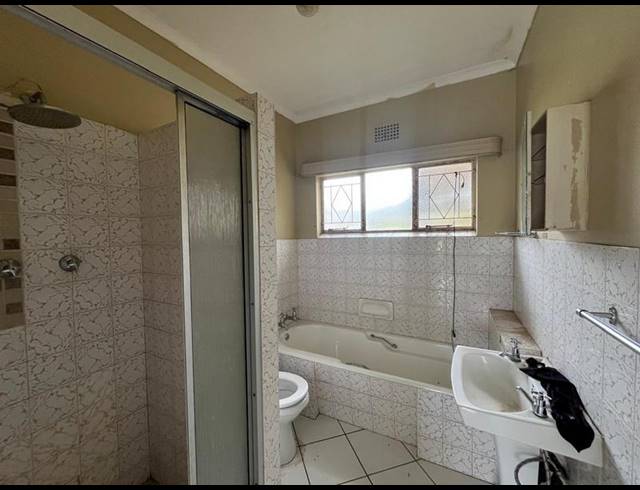 2 BEDROOM PROPERTY TO RENT IN KLOPPERPARK